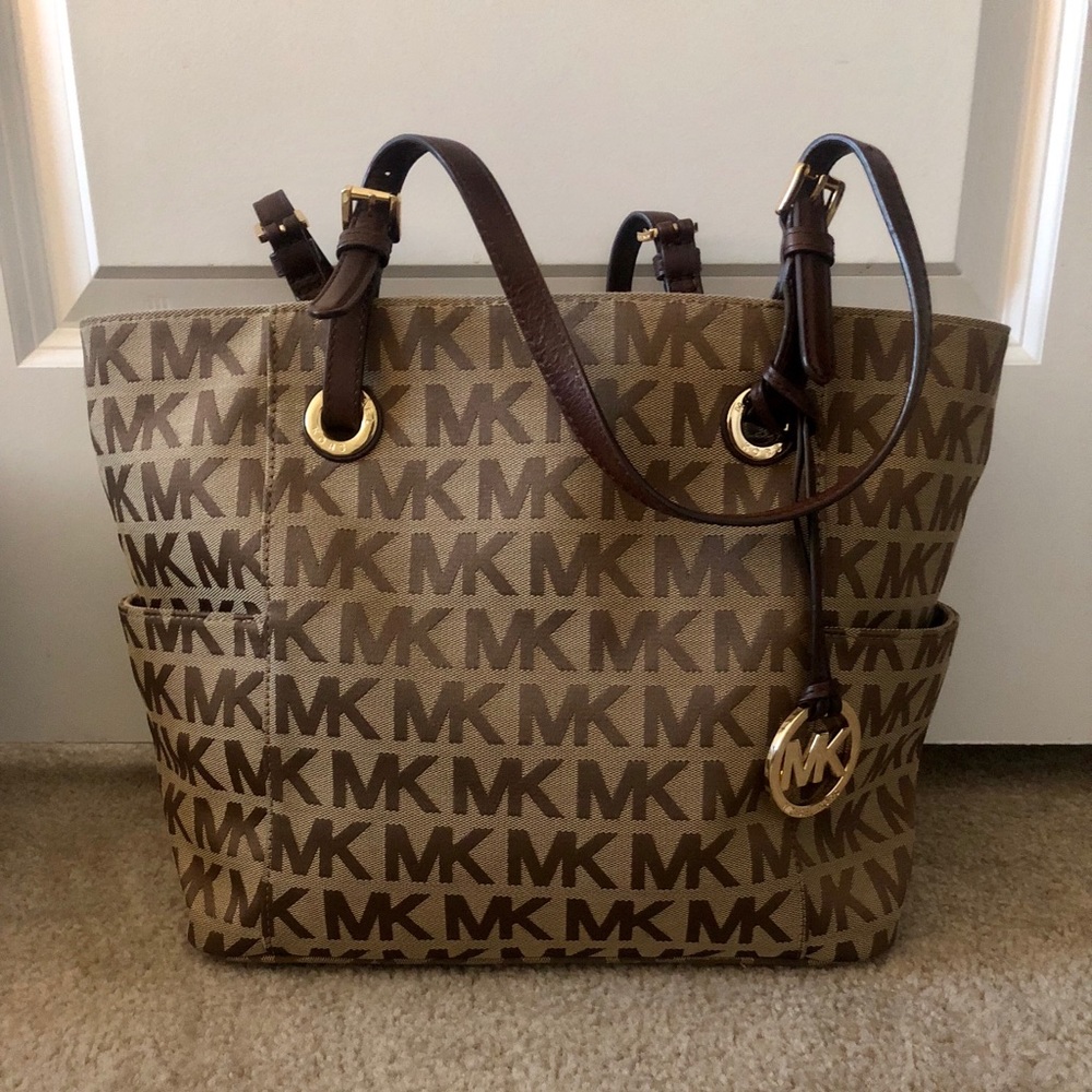 Michael Kors Jet Set Logo Tote